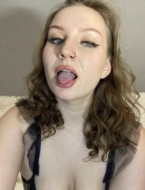 looking for a hot guy with a lot of sperm to play with