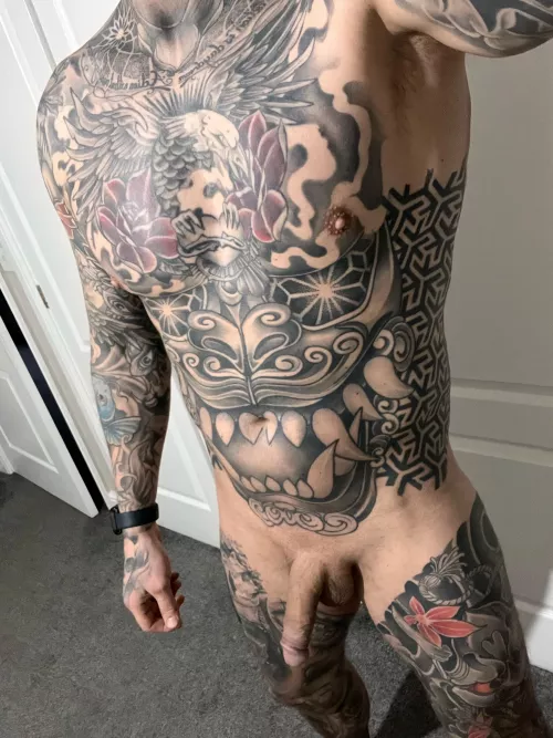 Might not be hot but I’m definitely tattooed!! 👊🏻🫣 (41)