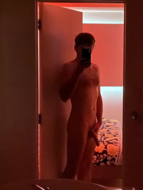 Need my dick sucked before bed 😩