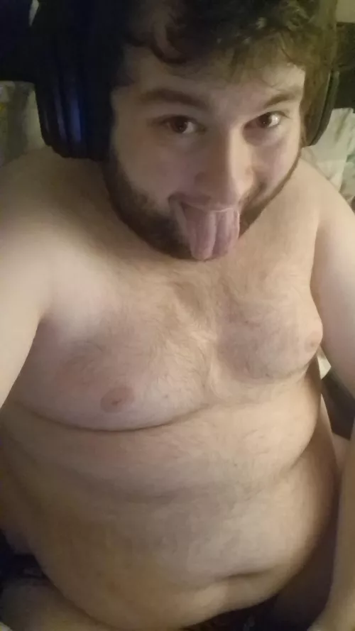 Need some attention rn