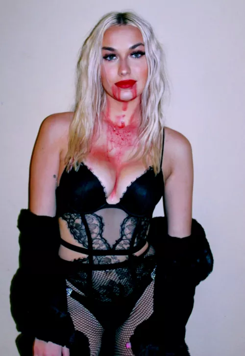 Slutty Vampire 