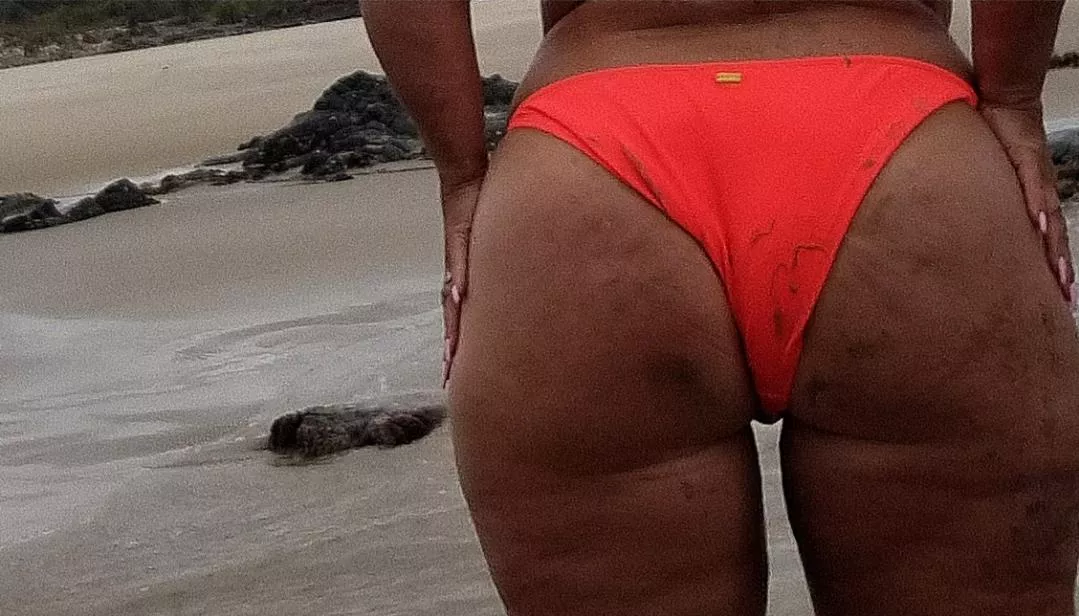 The Aussie wedgie 💋