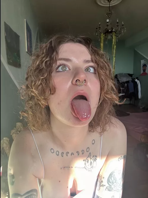 1 sec before a disaster 😈