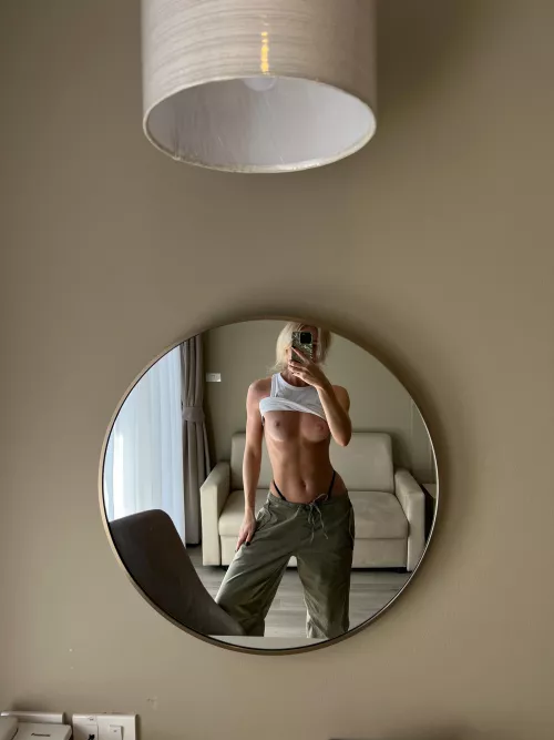 a beautiful ribs and body to match...