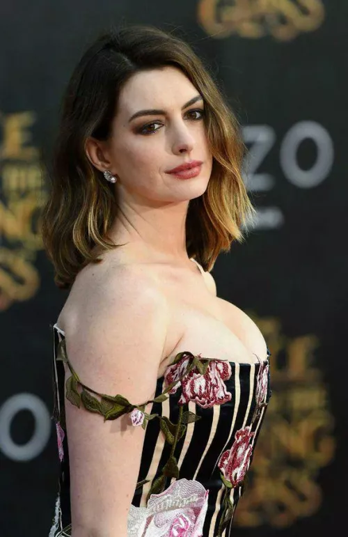 Anne Hathaway