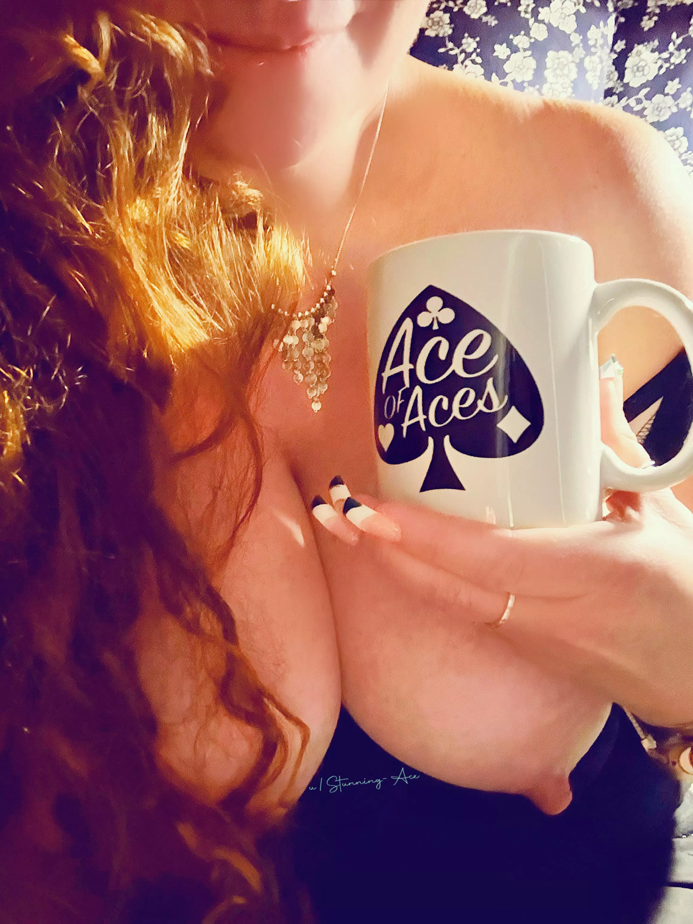 Happy titty Tuesday coffee shop!💋…