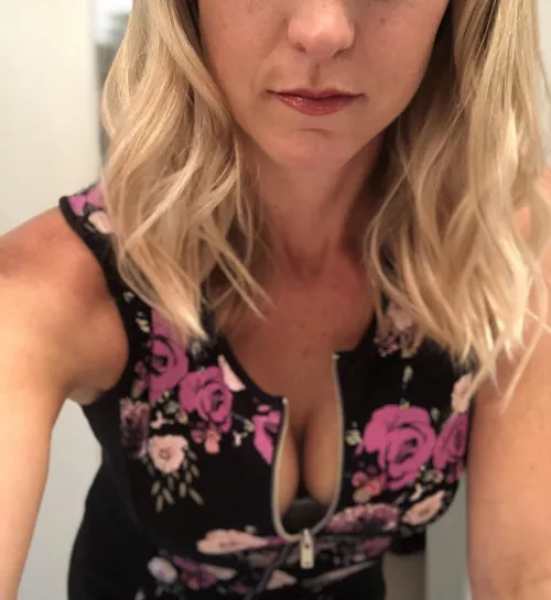 I love this dress [F]