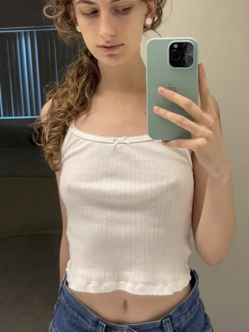 This is why white tees are the best