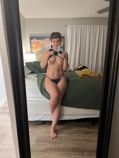 Get your face in here