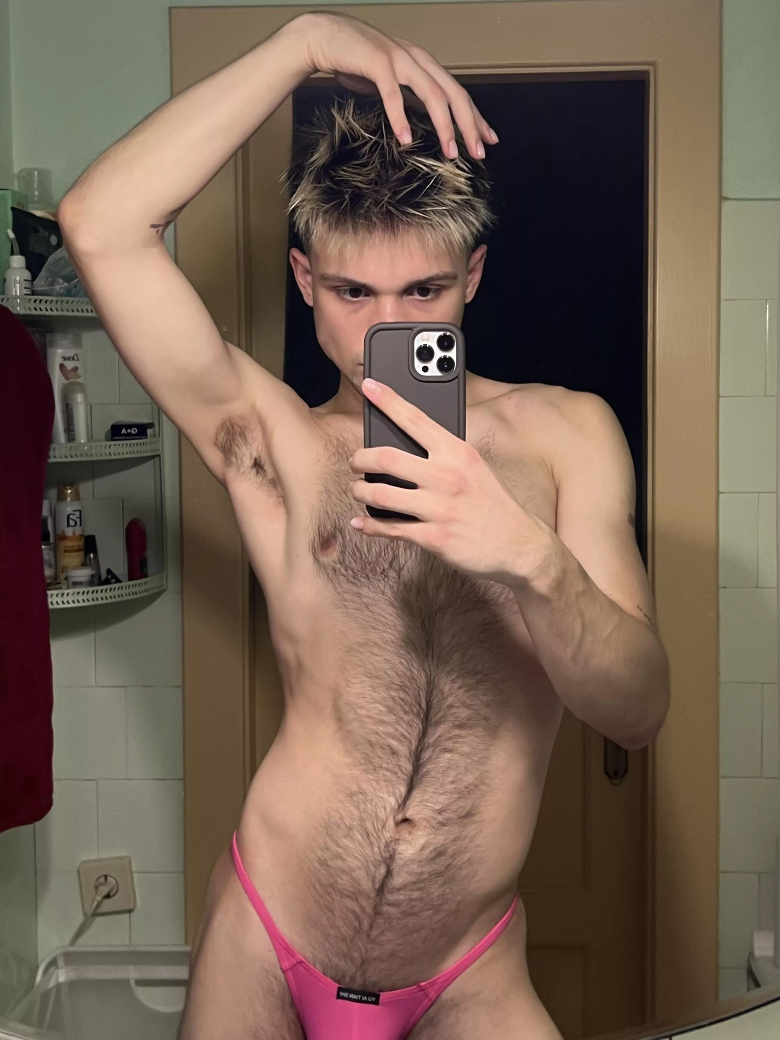 Hairy 19 years old boys get love here?