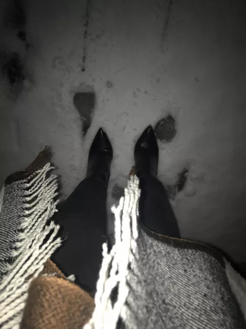 High heels in the snow!