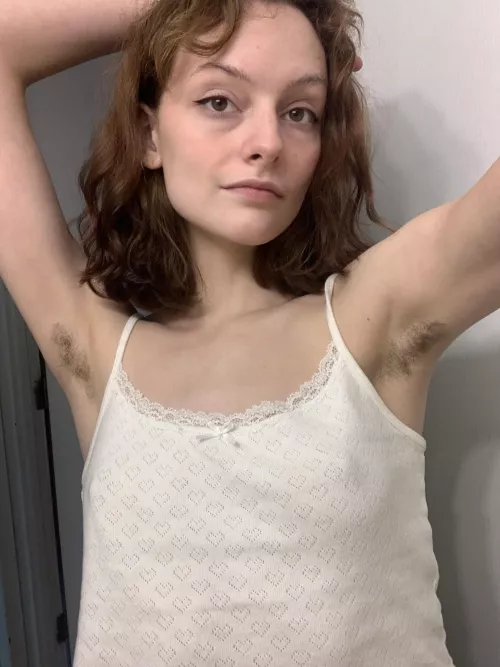 i love having pit hair :)