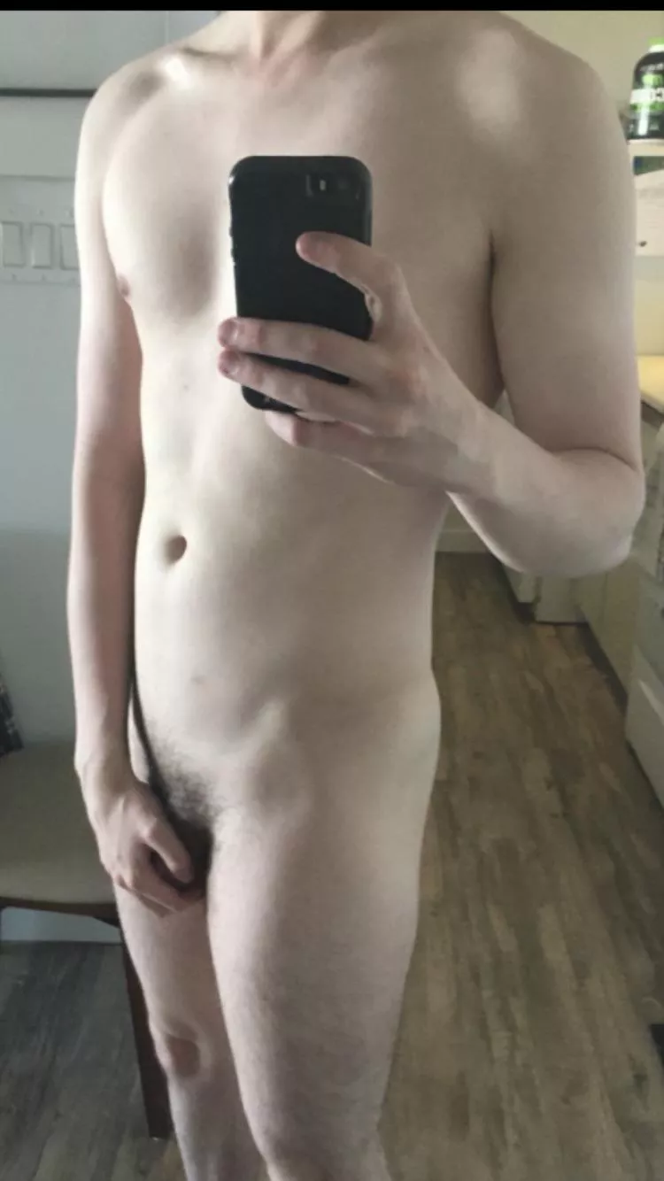 No school today, wanna see who’s got the bigger dick? 😜 19m