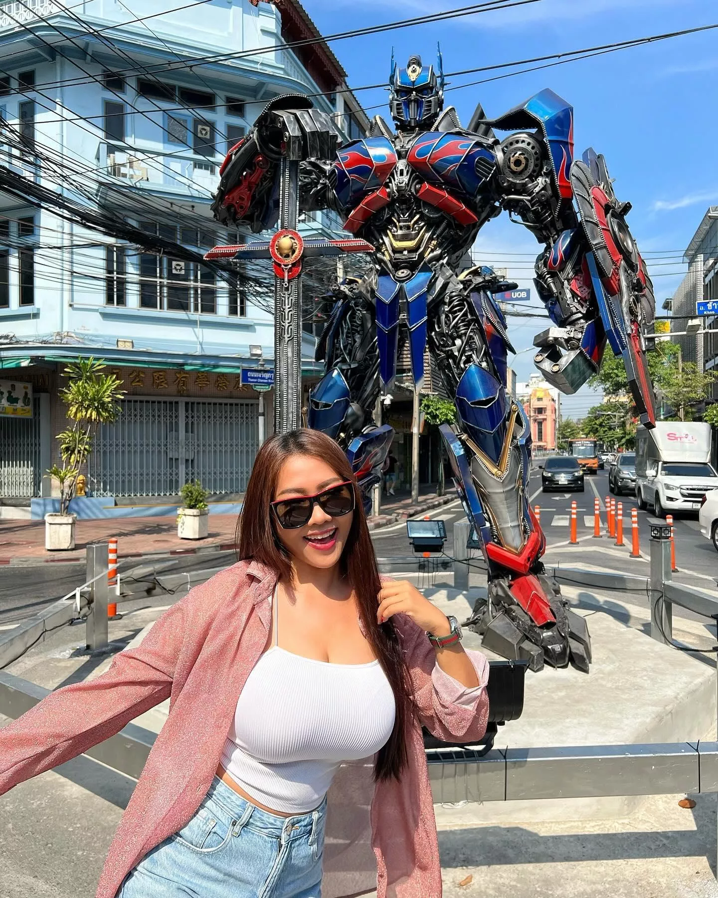 optimus prime (and some lady)