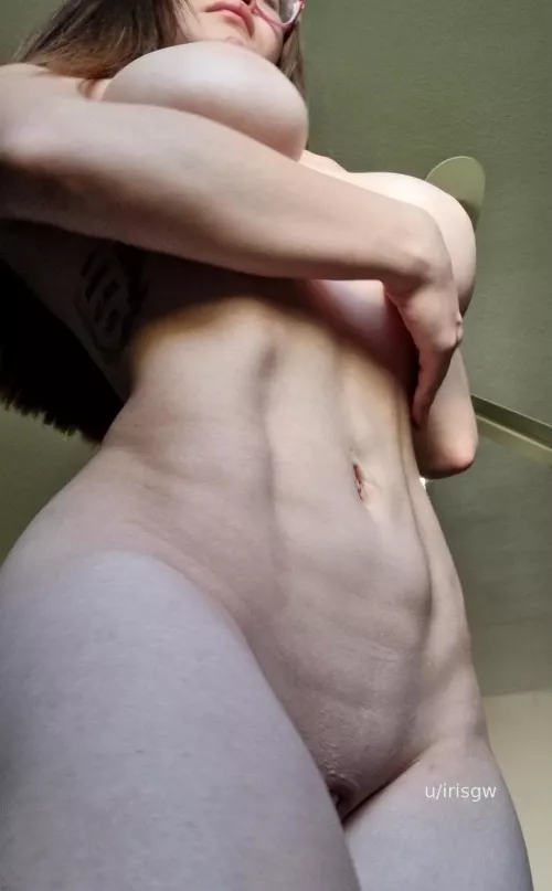 Slim waist with thick thighs