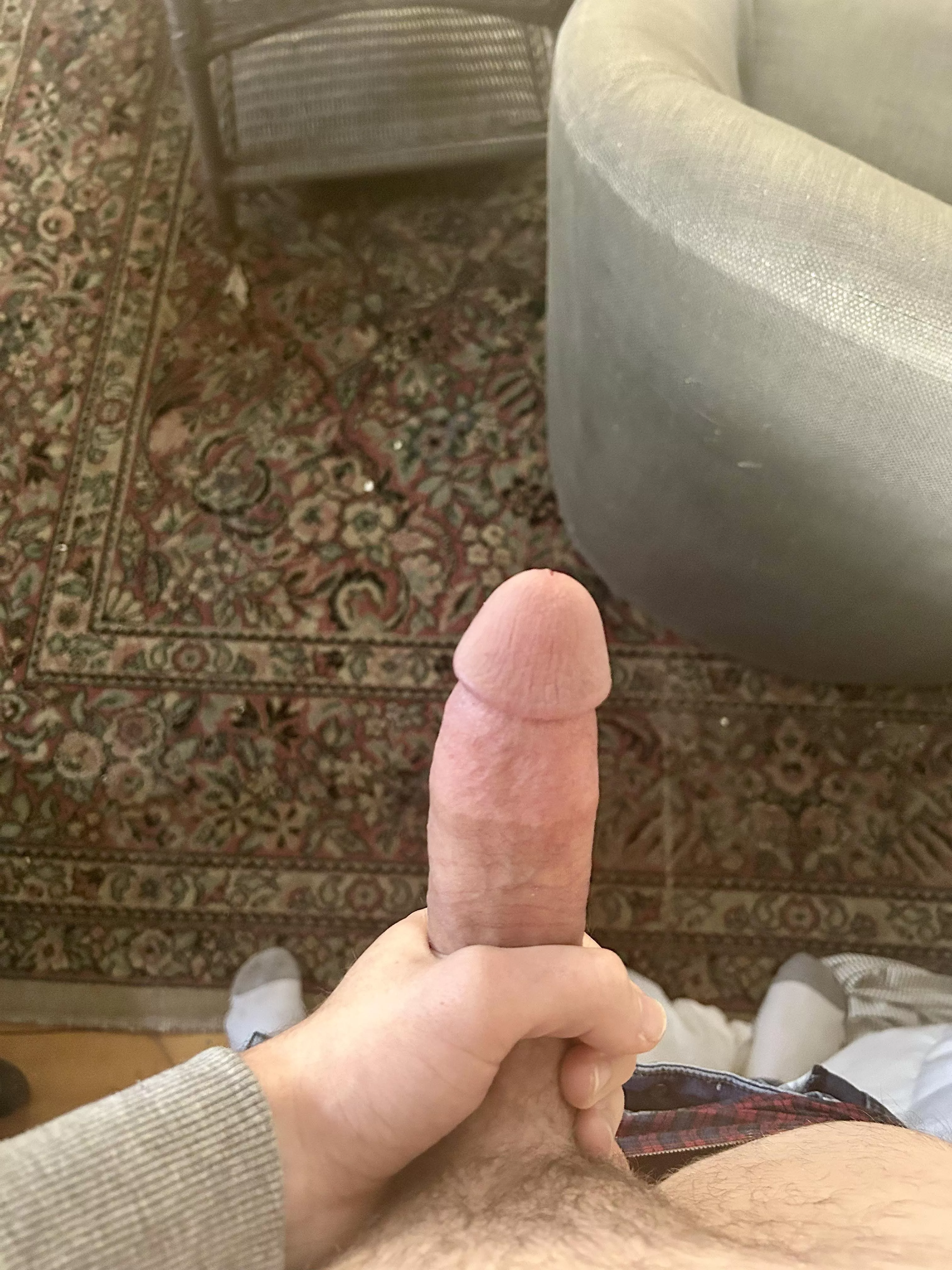 (18) Get on your knees 😈