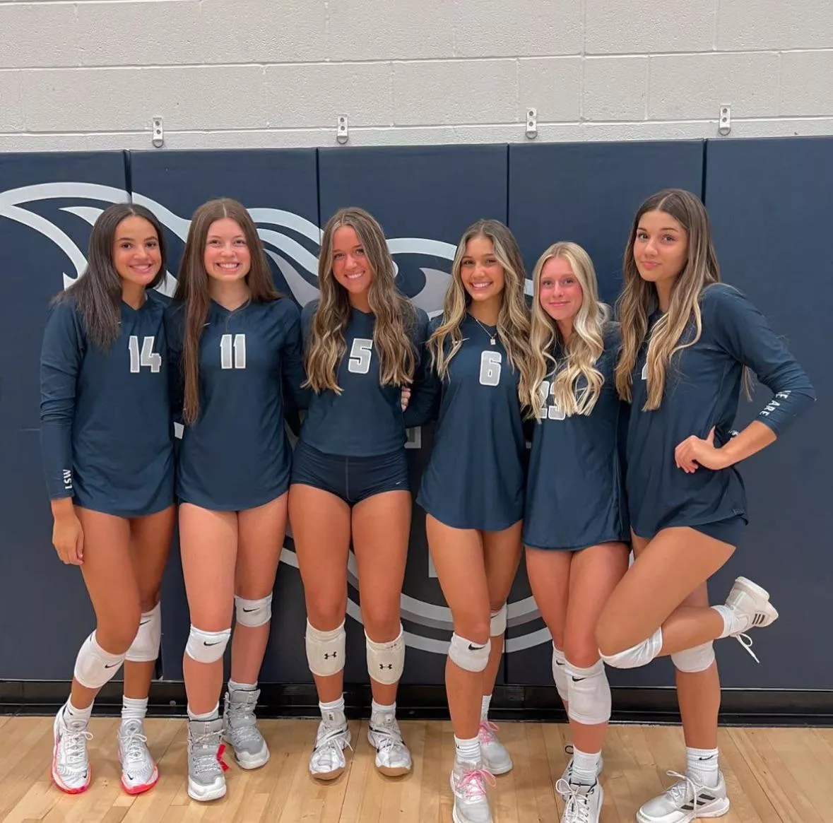 [6] Which volleyball player you destroying?