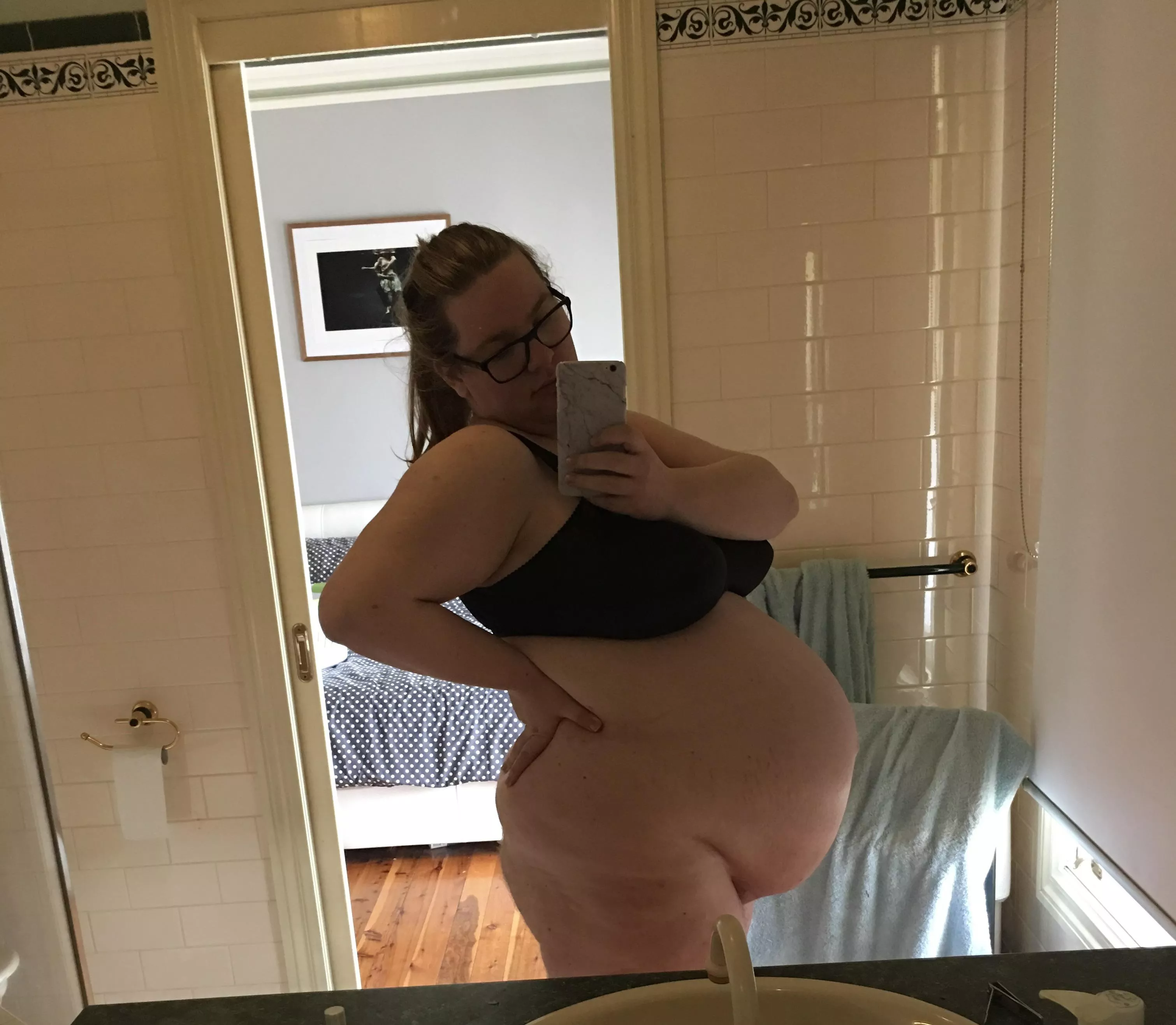 8 months pregnant