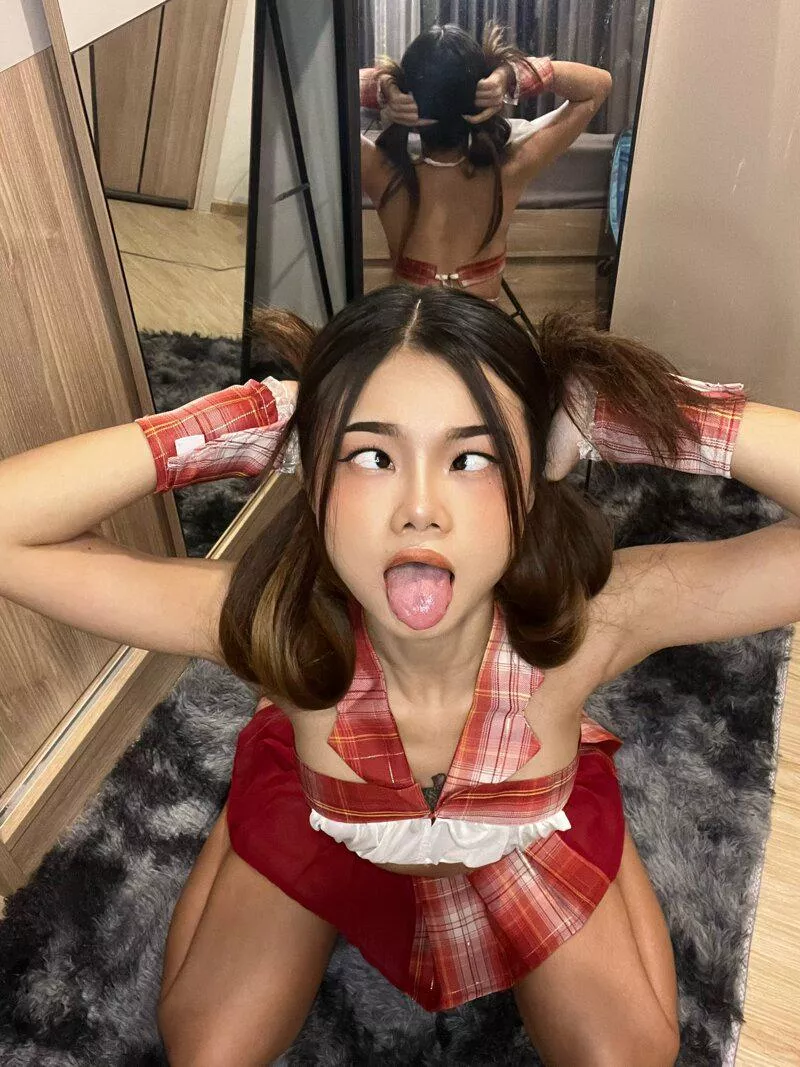 Be a good little cuck 😘