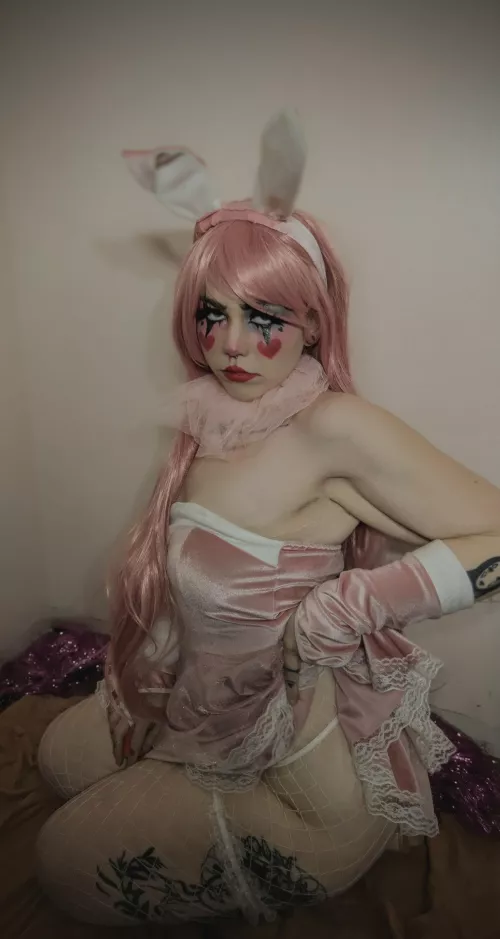 Bunny girl meets clown, a new Era. And now you're horny