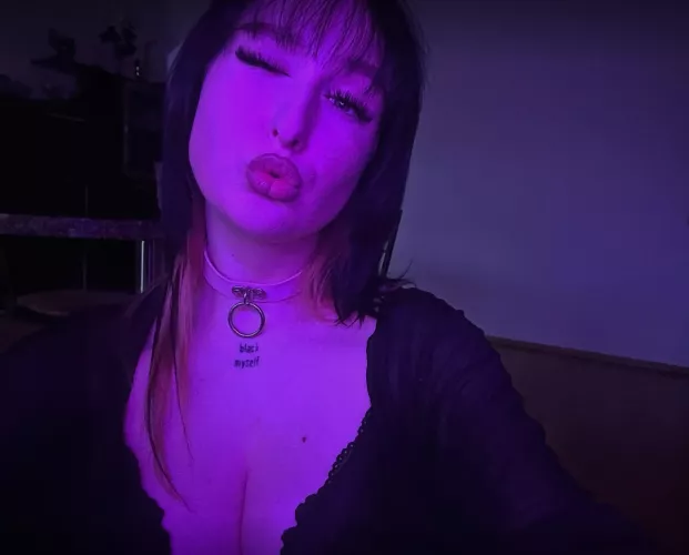 Can I be your goth slutty?🖤