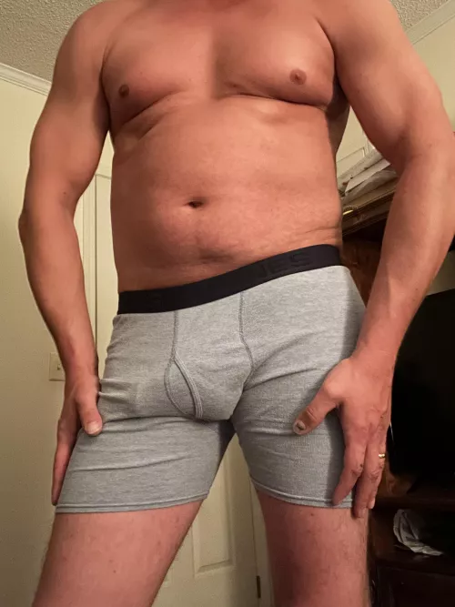 Daddy just got home from the gym. Sweaty and horny