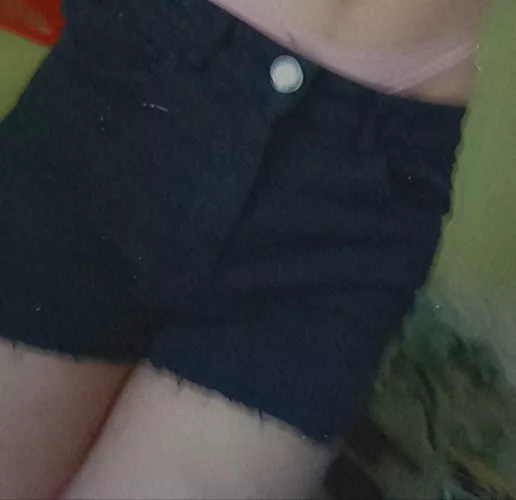 Do u like my short :3