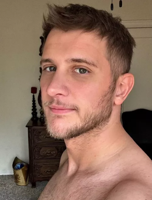 Does anyone else feel too embarrassed to post selfies on their private socials?