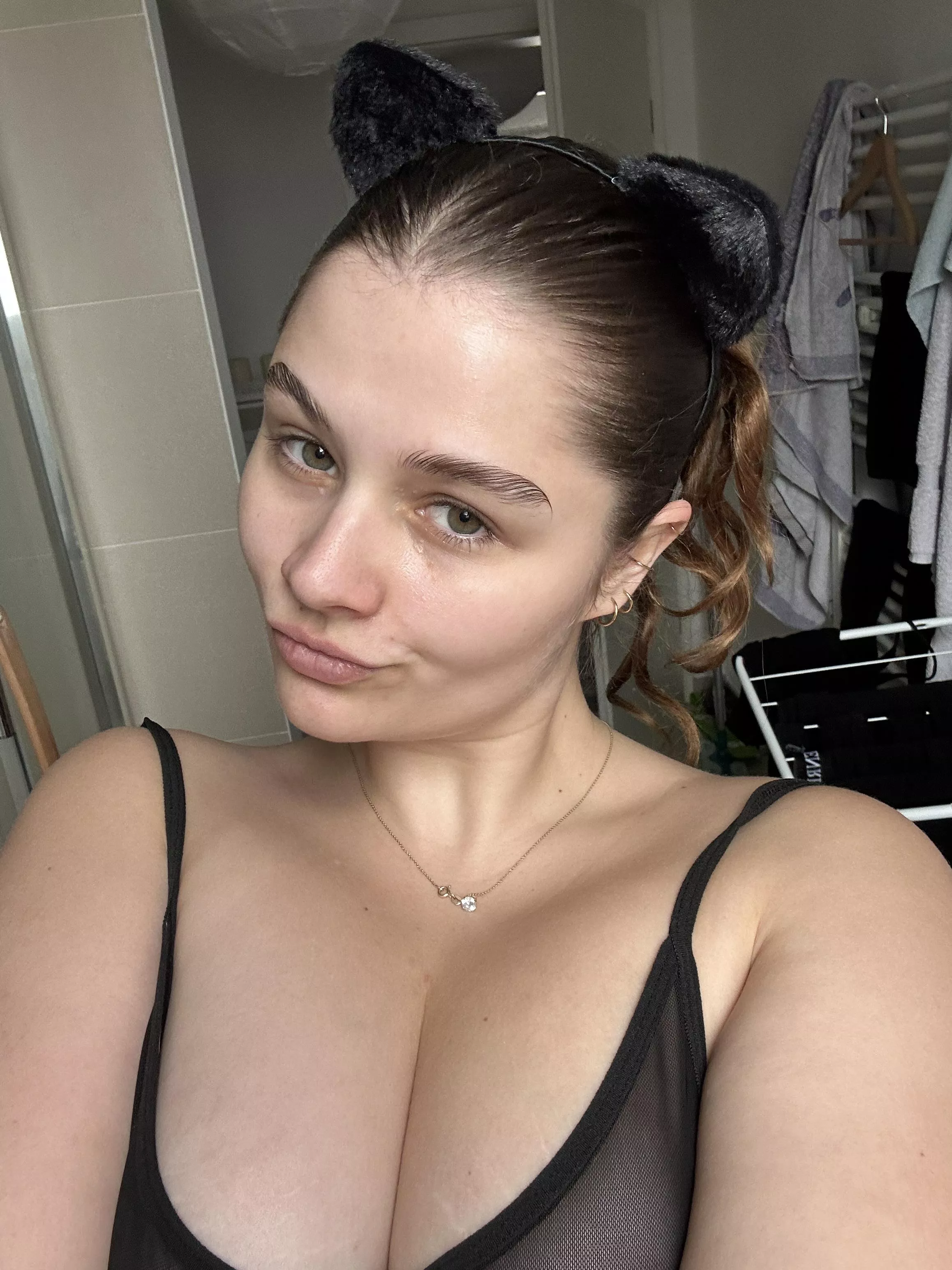 I hope you make me meow for you in bed 19f