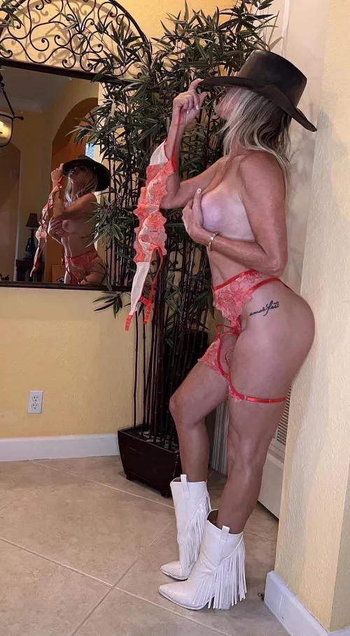 I love to dress up as a cowgirl