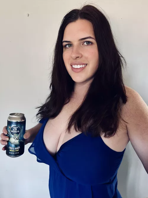 Thirsty Thursday with another stout. Check out my Untappd go see what I rated it. Look for Granitegirl.