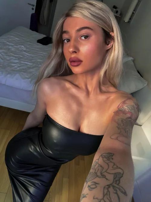 This dress is so easy to pull down