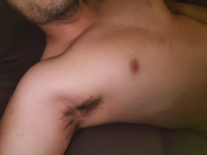 Who wants to lick my ripe pits??