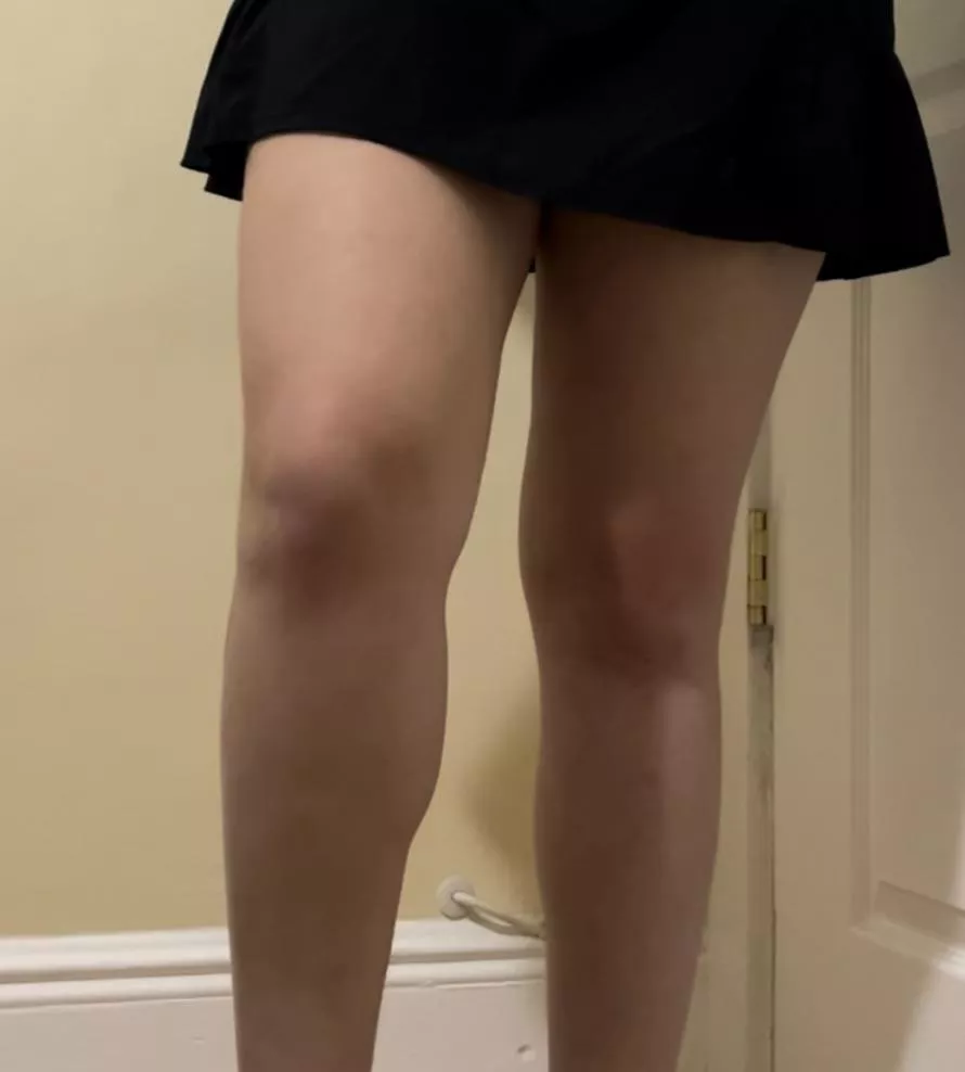Would it cute to wear a short skirt to class?