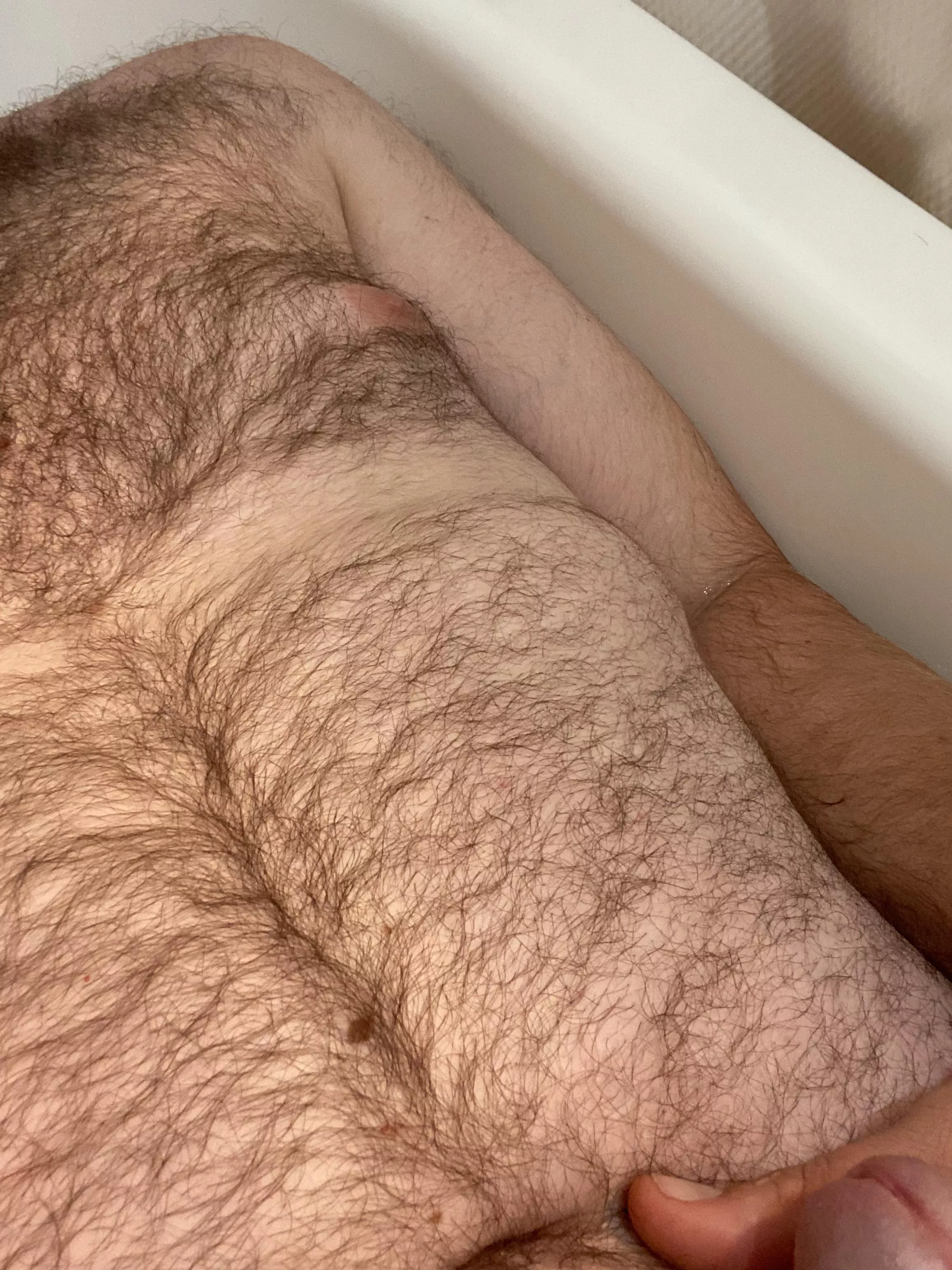 [33] relaxing in the bath