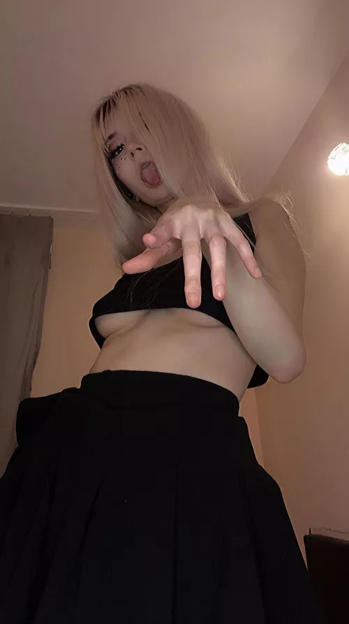 Don't be shy, give my juicy butt a good spanking like it deserves