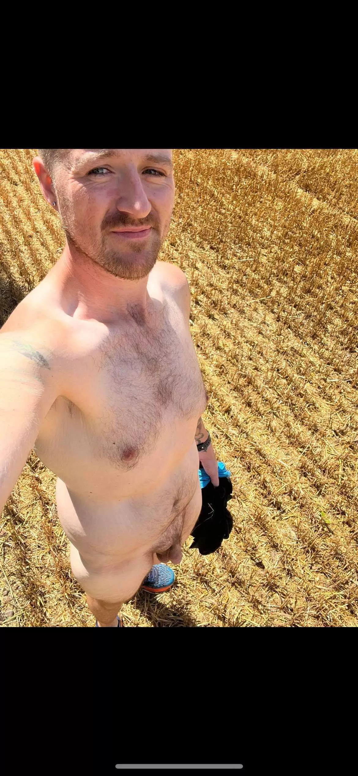 Hi, in uk midlands. Trying to find fellow nudists who will help bring some confidence so i can go to events socially and even the beach. Currently just spend it at home or in fields by where i live