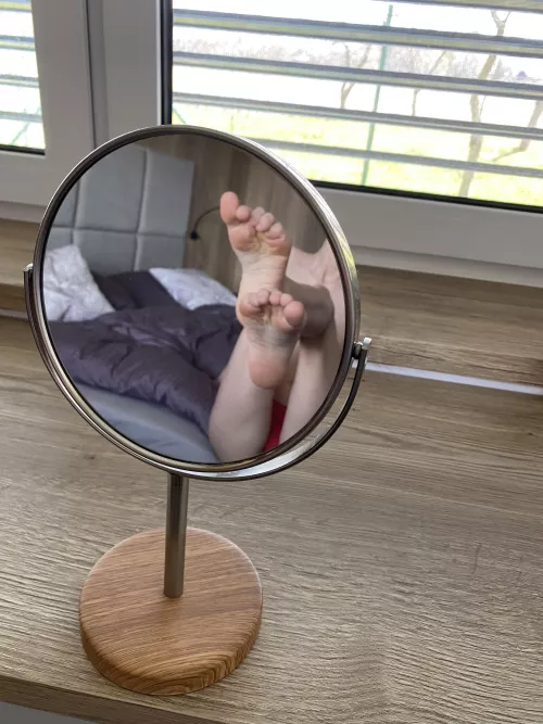 I can see that u sneak peek again 