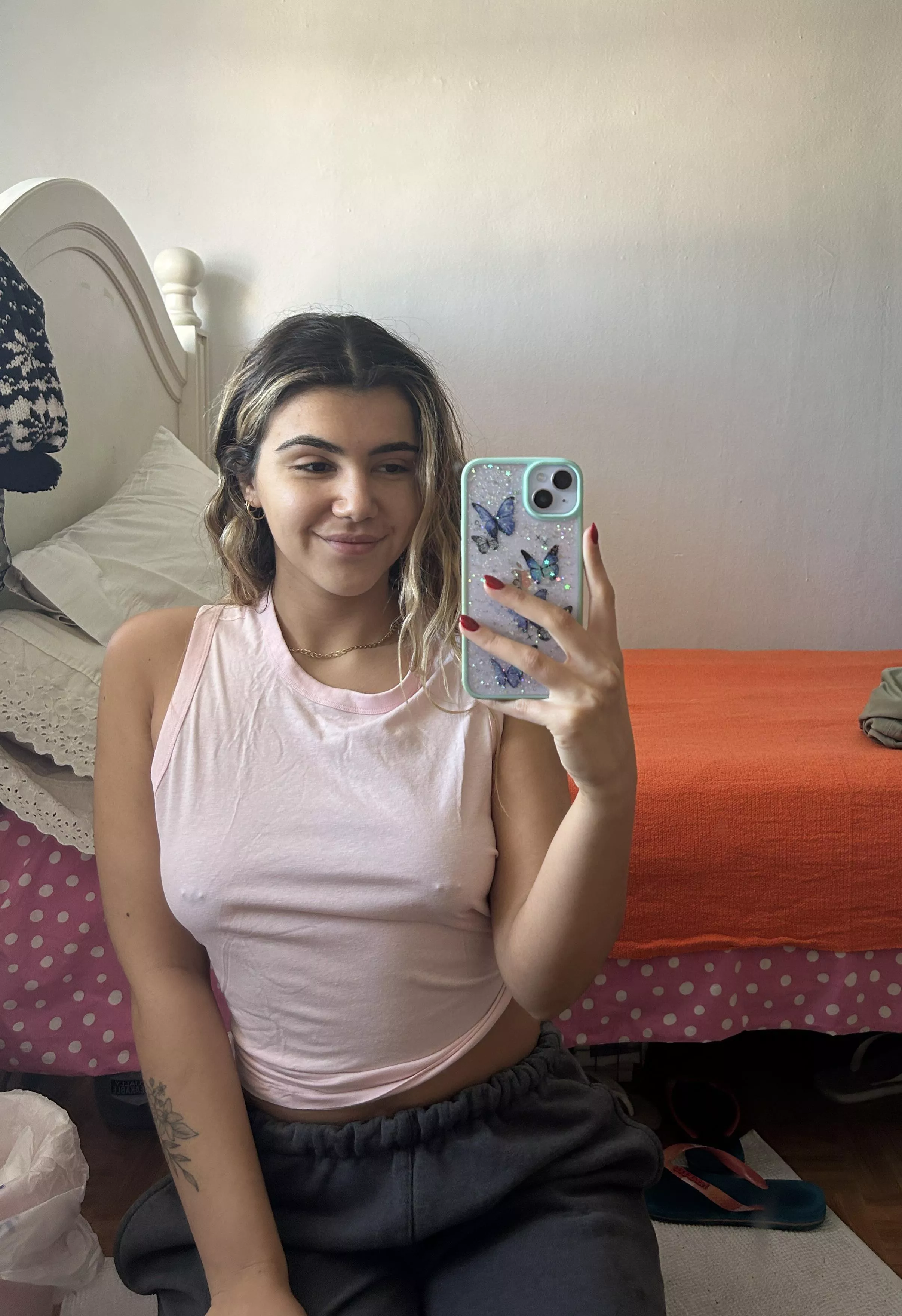 Pink looks good on me