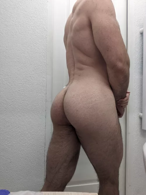 Simple pose. Hopefully enough for you 