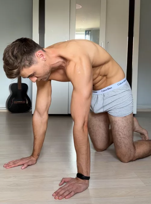 Wish those neck veins were on my forearms