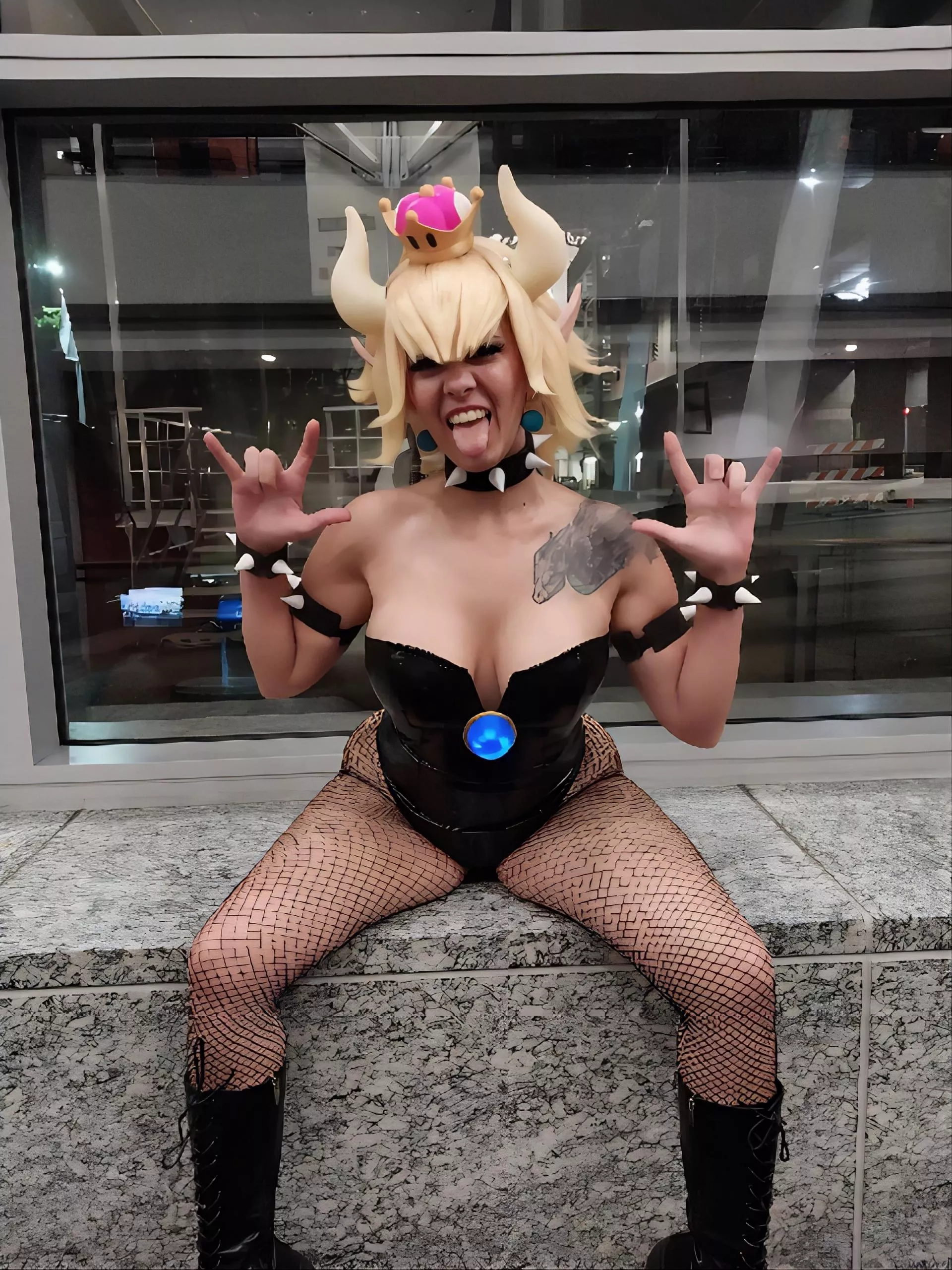 Bowsette at a convention, by lady_albedo_96 