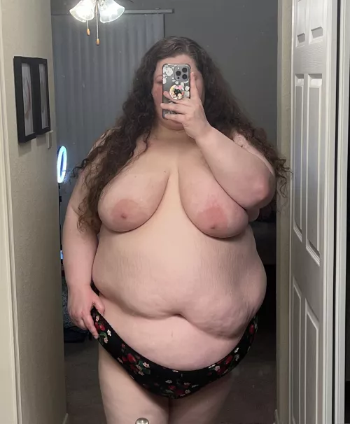 Don’t you have plans tomorrow? Jerk off and get to sleep already 😉