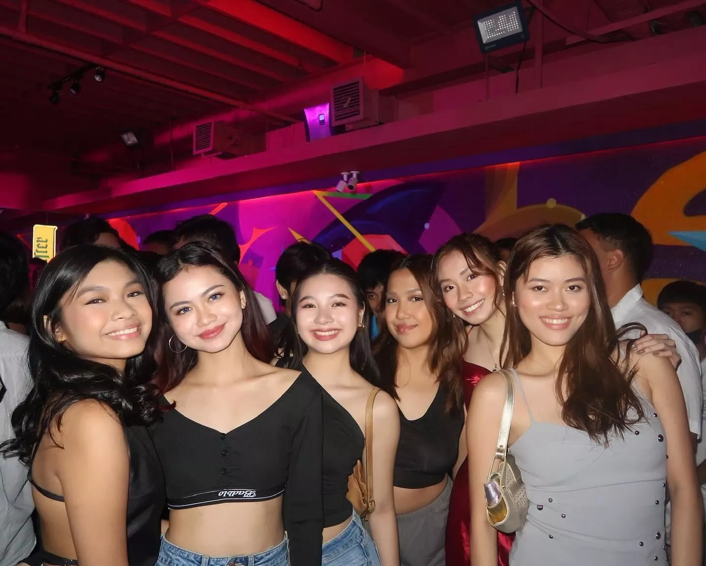 which party gal you fuckin? 