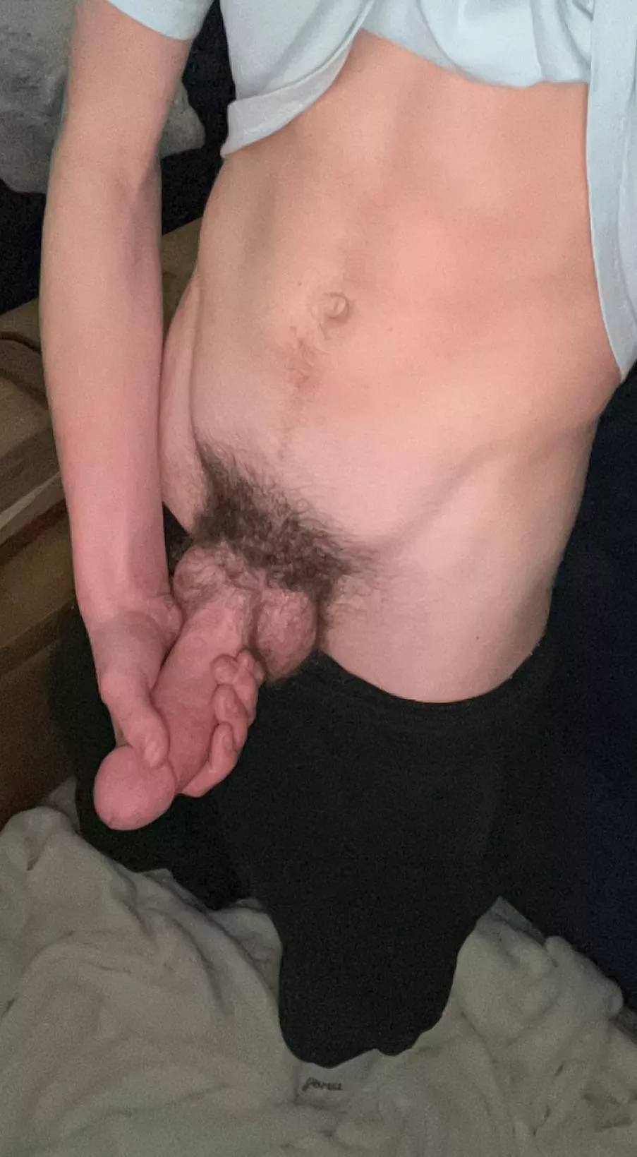 20 hot older men with big cocks and muscular bodies dm me for a jerk