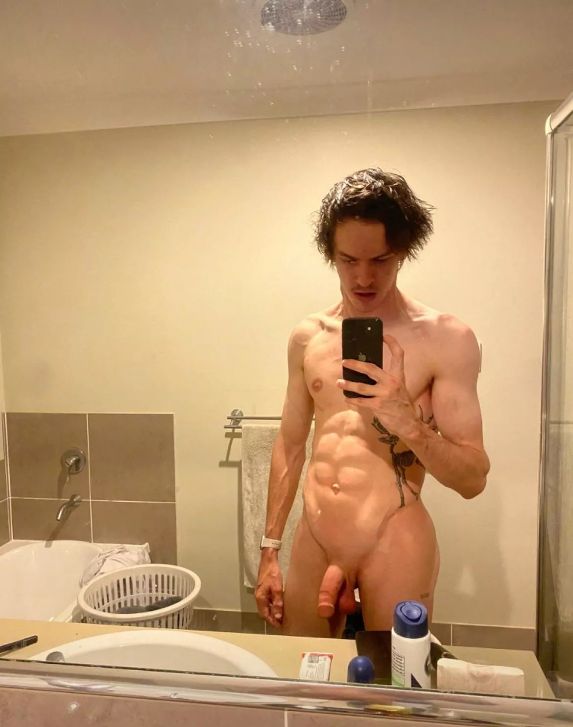 21, online. X @jescnsfw