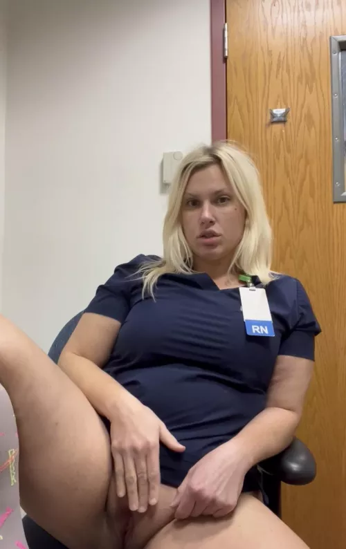 I’ll play with my pussy anywhere