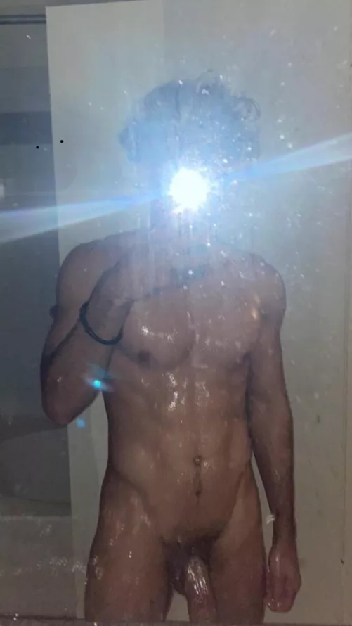 I’m full of cum and have no one to feed :( 