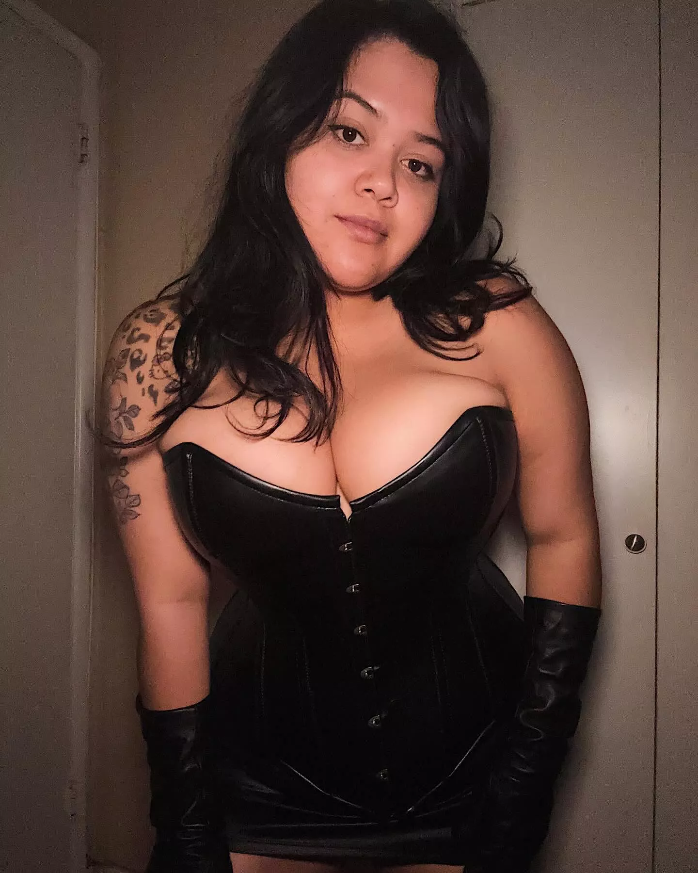 More of this leather outfit i put together 