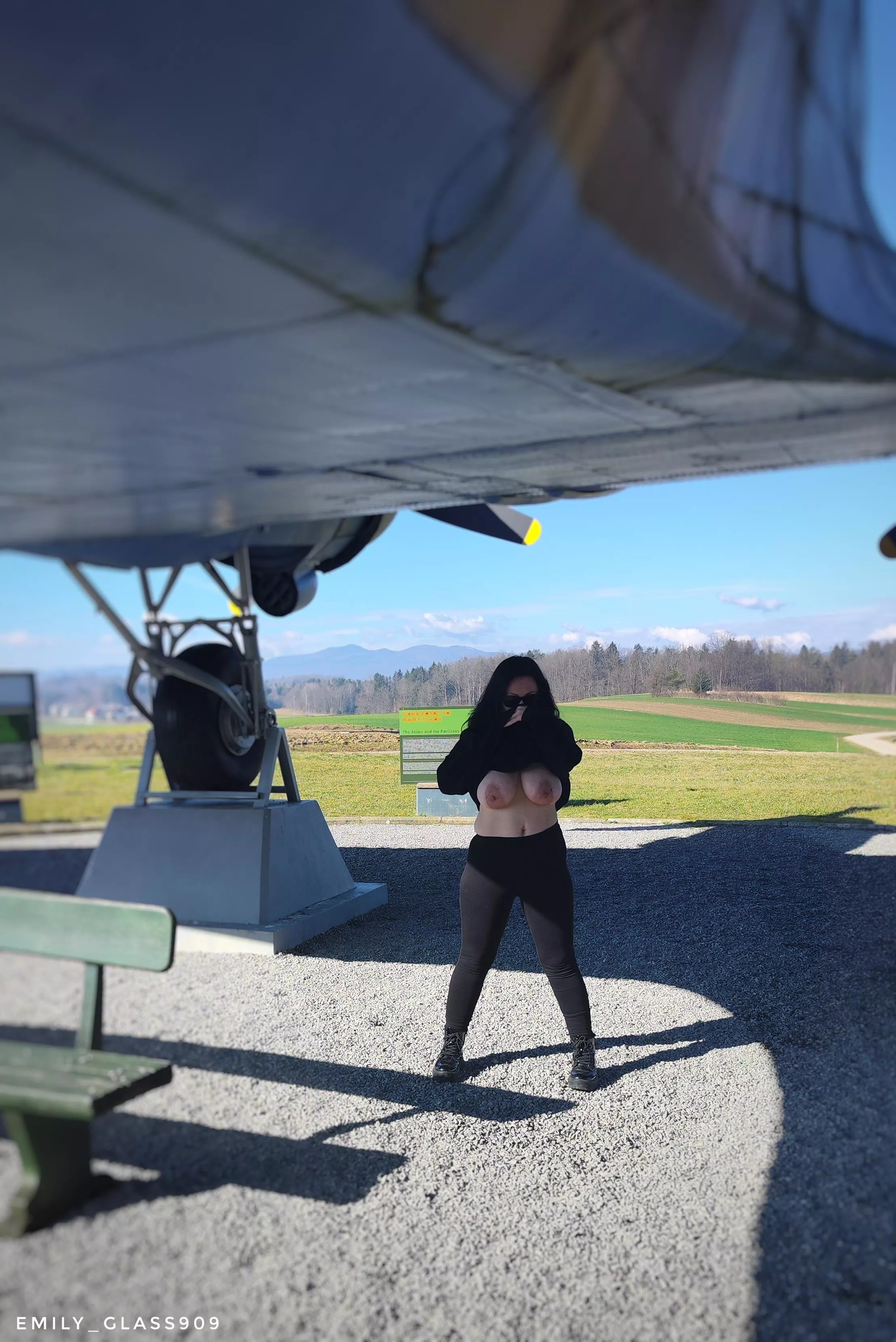 On the road again... well, beside the road. Hope I'm improving the view a bit.